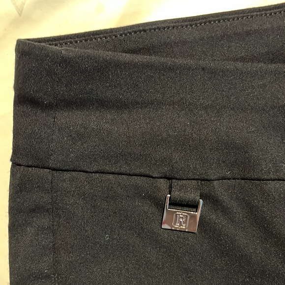 Rafaella Comfort Cropped/capri Pants, black, size 6, Pull-on - Picture 2 of 6